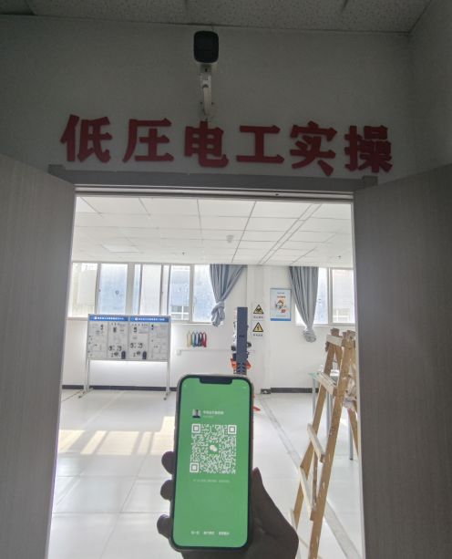 2025年電工證怎么考 在哪里報(bào)名大概多少錢